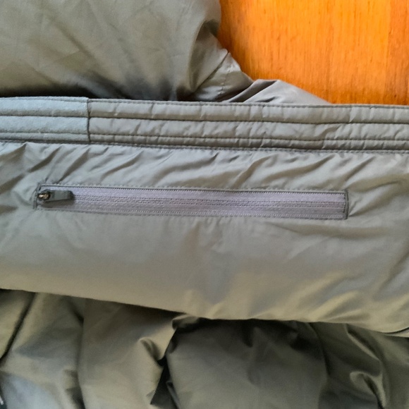 Patagonia Large Women Down Jacket Graphite - Picture 5 of 15